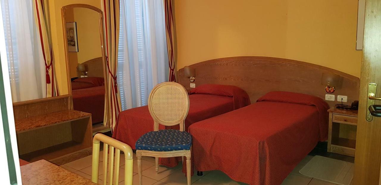 Hotel La Cupola Novara Ngoại thất bức ảnh